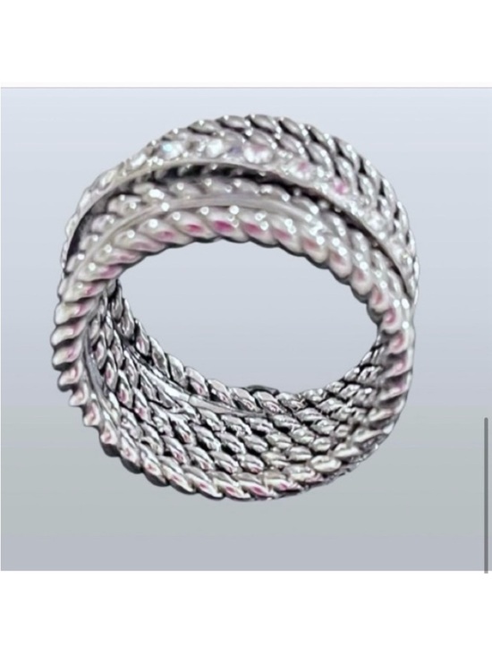 I.N.C. International Concepts Textured Pavé Crossover Ring. Size: 6 - Picture 5 of 7